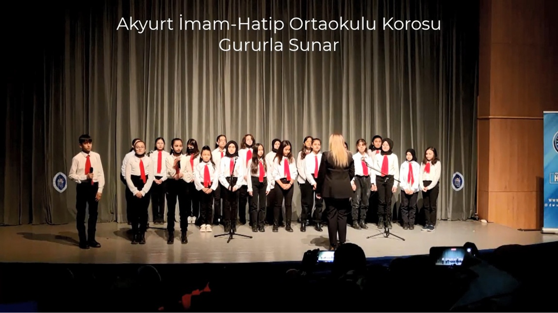 İstiklal Marşı'mızın Kabulünü Kutlama Programında Okul Musiki Koromuz Sahne Aldı